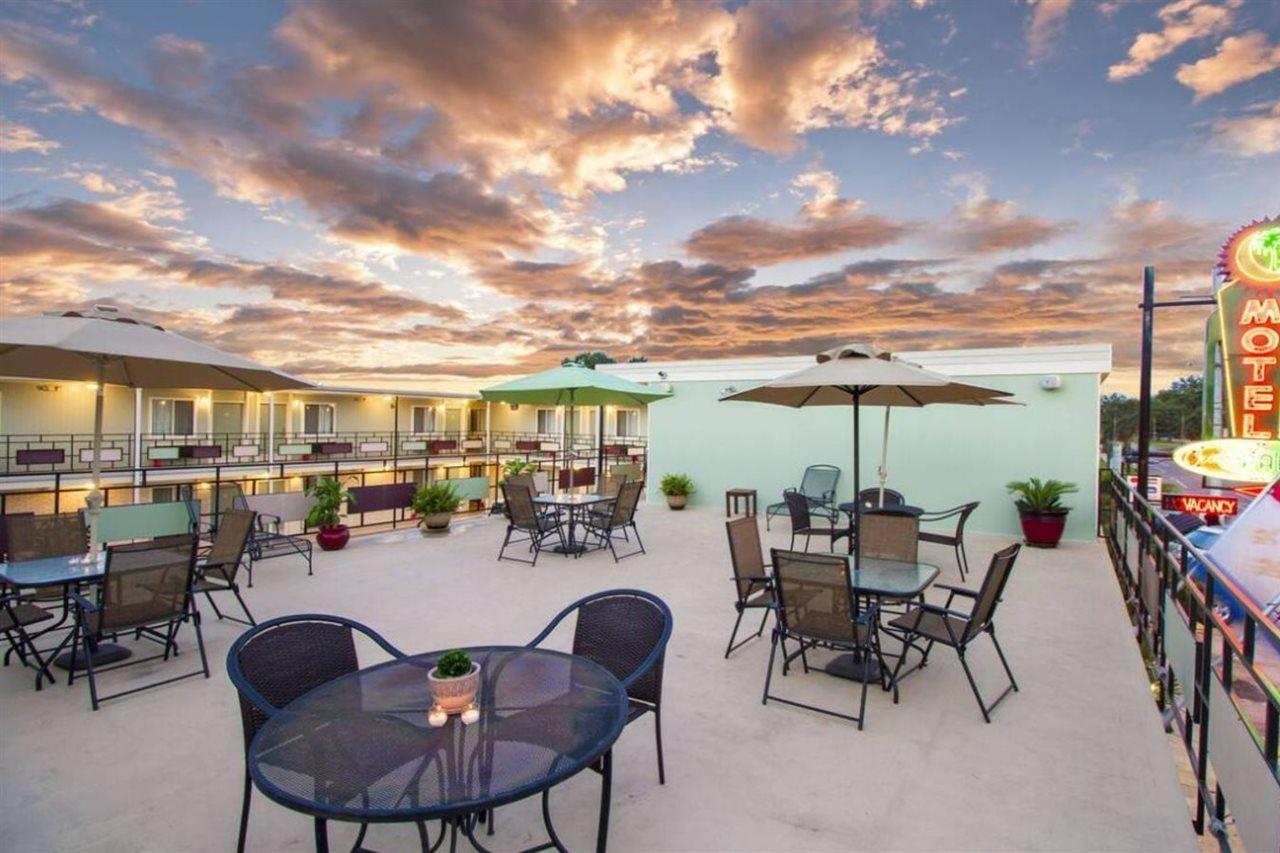 Crescent Palms Motel นิวออร์ลีนส์ ภายนอก รูปภาพ